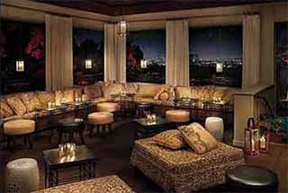 venue-spotlight-skybar3